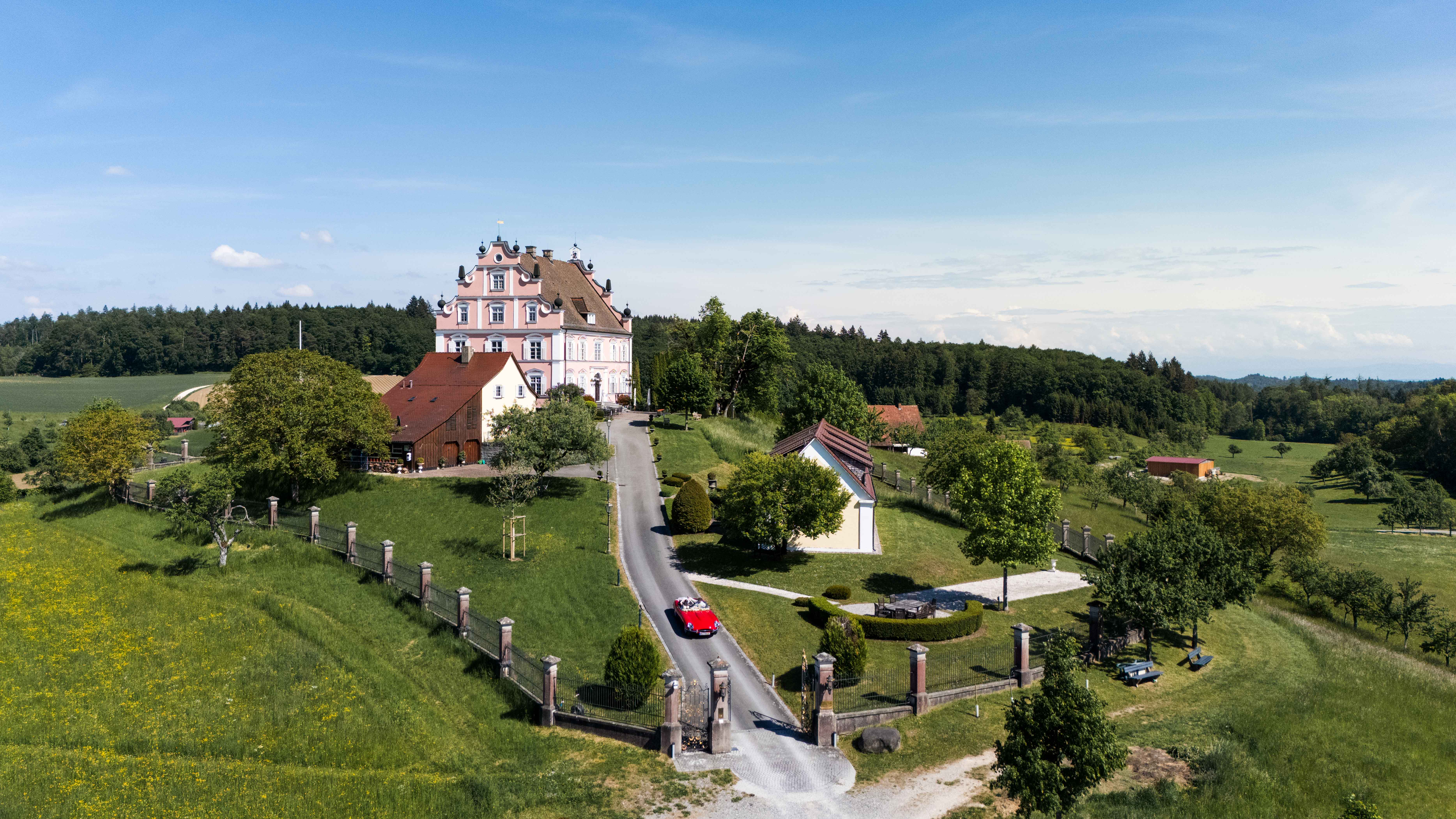 Schloss aus der Vogelperspektive